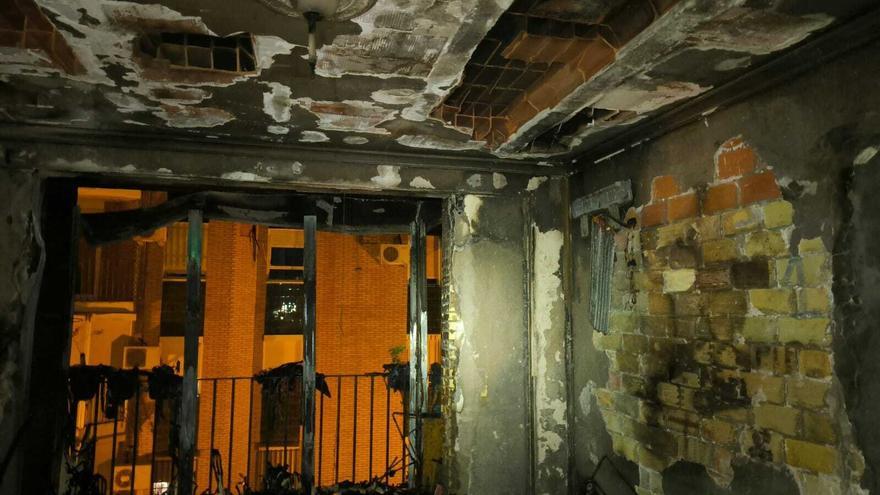 Estado en el que ha quedado la vivienda incendiada