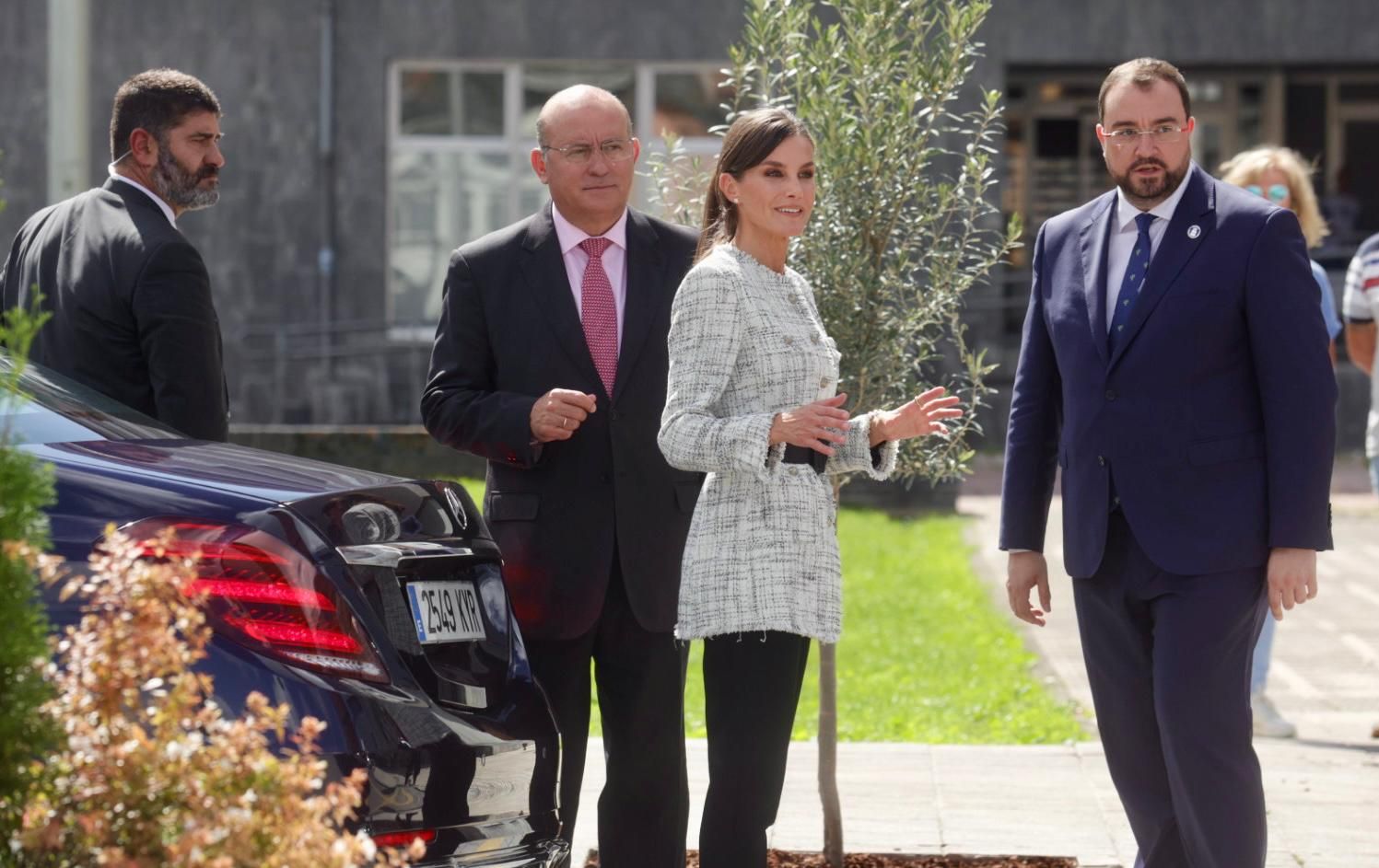 La Reina Letizia inaugura el curso de FP en el Cislan de Langreo