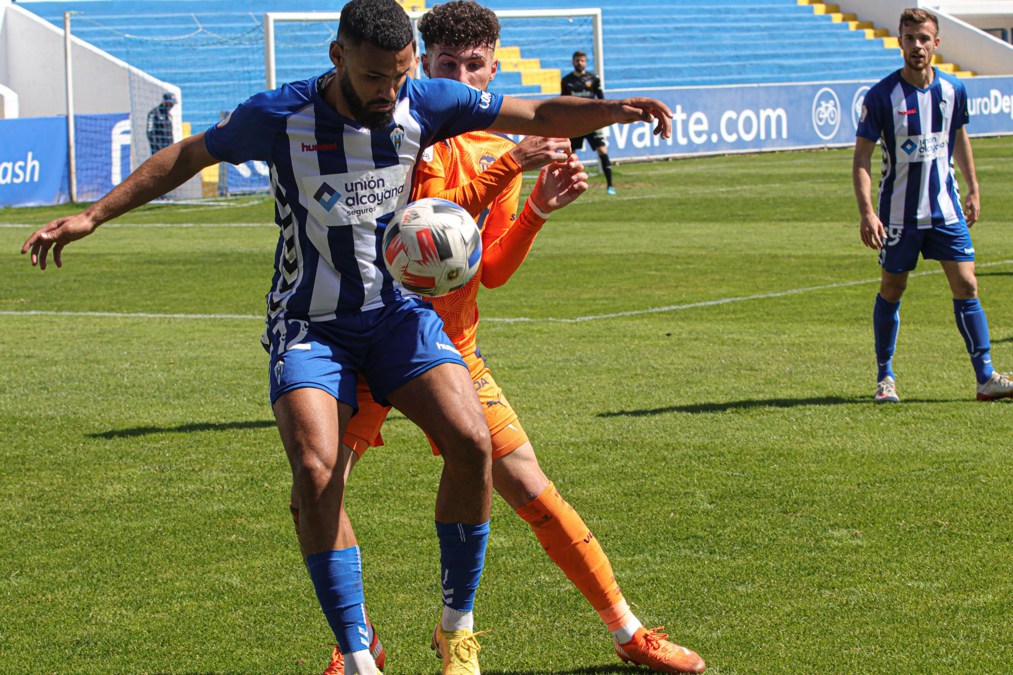 Las imágenes del Alcoyano - Mestalla