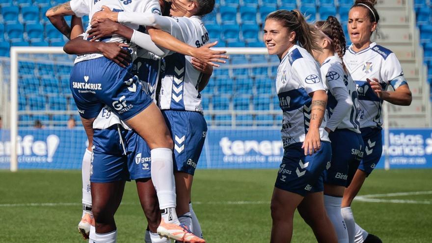 La celebración del gol anotado por Natalia Ramos en el partido con el DUX Logroño. | MARÍA PISACA