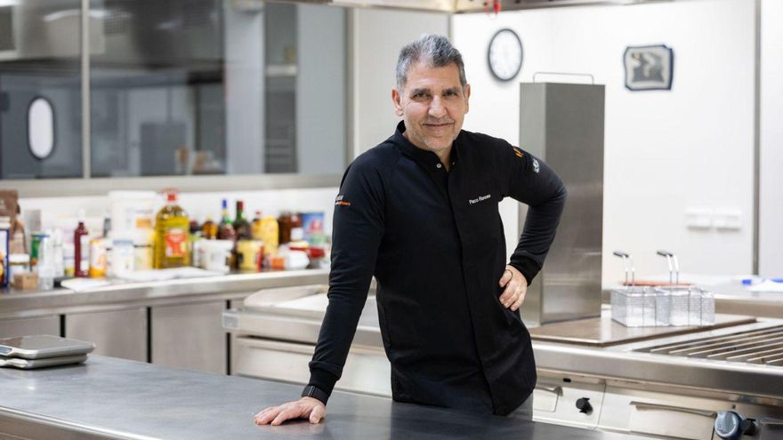 El cocinero, en la Escuela de Hotelería de Eivissa. | VICENT MARÍ