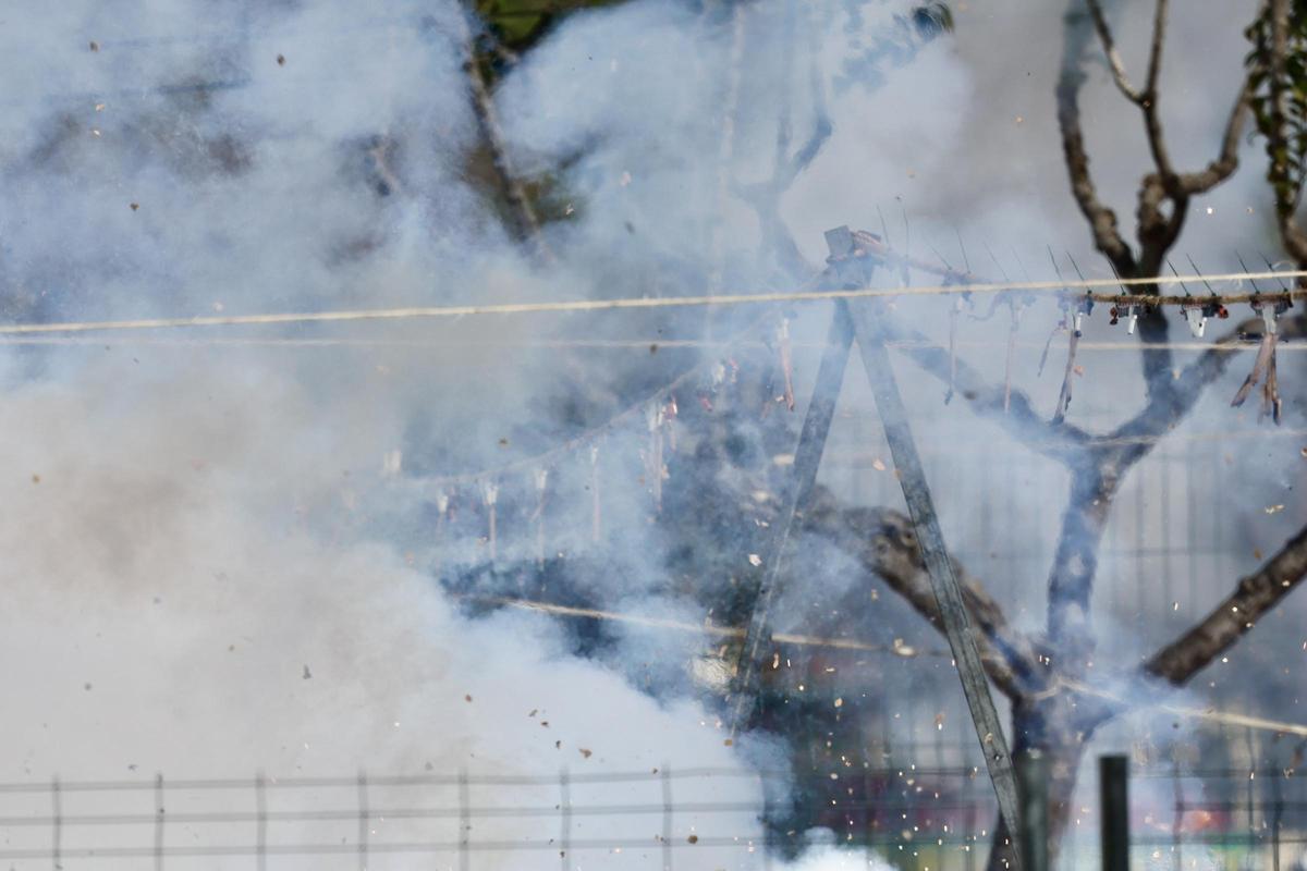 Las imágenes de la mascletà de Hermanos Ferrández en la Magdalena 2026