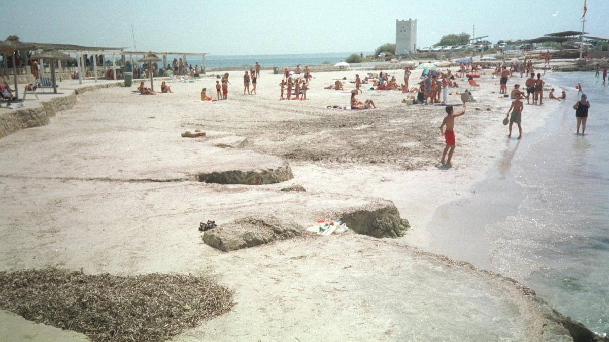 Playa militar de Illetes donde tuvo lugar el accidente del menor.