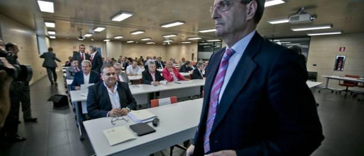 Moisés Jiménez lidera la única candidatura a Coepa y certifica la expulsión de los disidentes