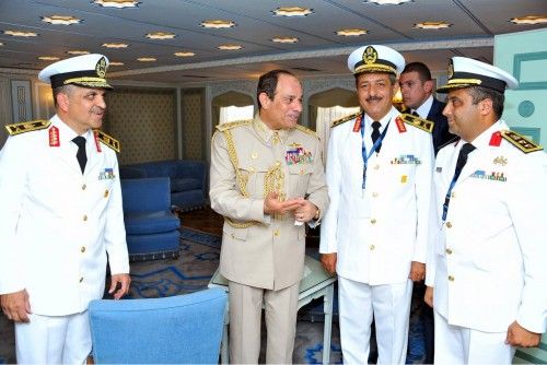 Al Sisi inaugura el nuevo Canal de Suez