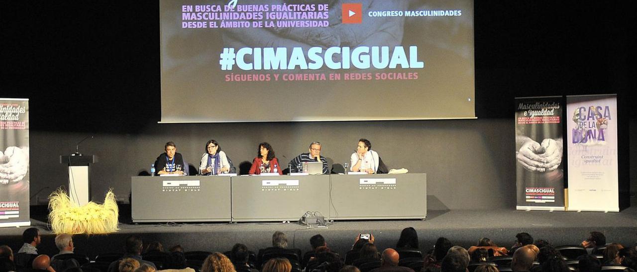 Elche fue sede en 2019 del I Congreso Internacional sobre Masculinidades e Igualdad, uno de los eventos más importantes de la agenda congresual en la ciudad. | MATÍAS SEGARRA