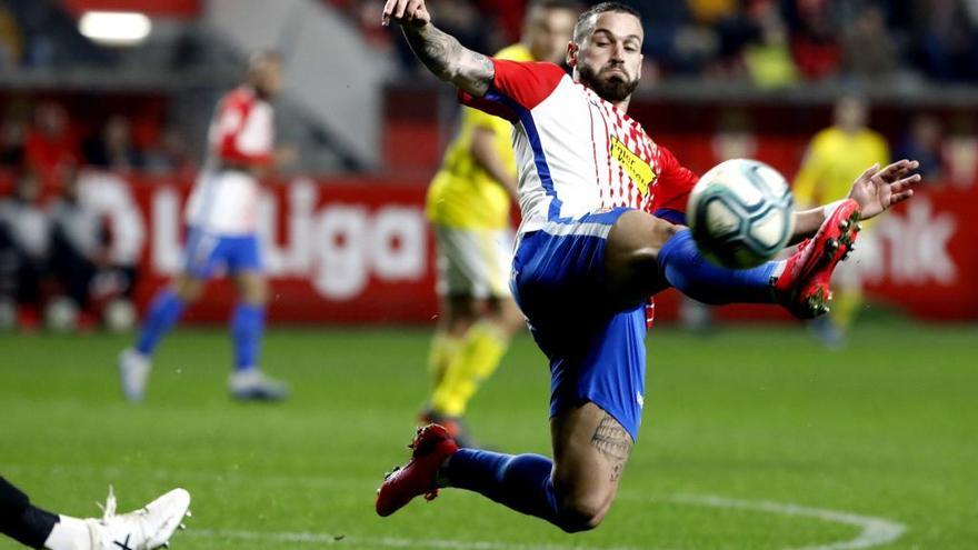 Álvaro Vázquez, en el Sporting-Cádiz.