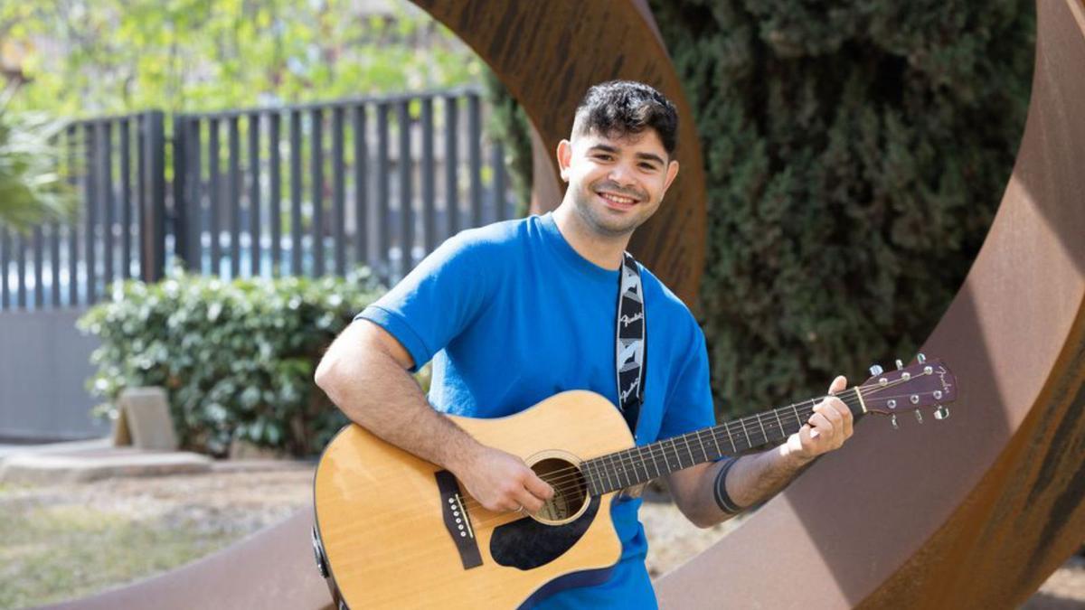 El cantante Juanjele.