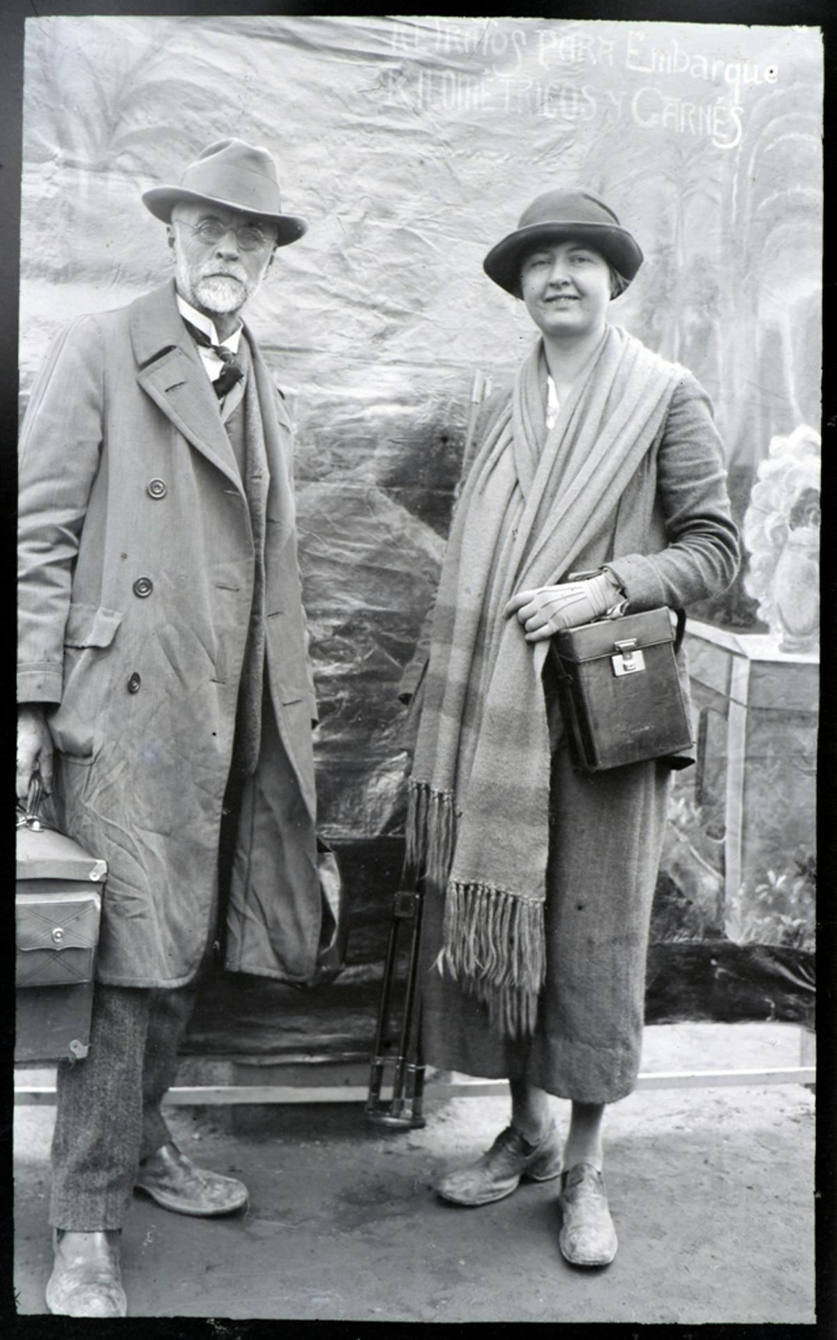 Alfred T. Anderson y Ruth M. Anderson, en una foto tomada en Lugo, en enero de 1925.