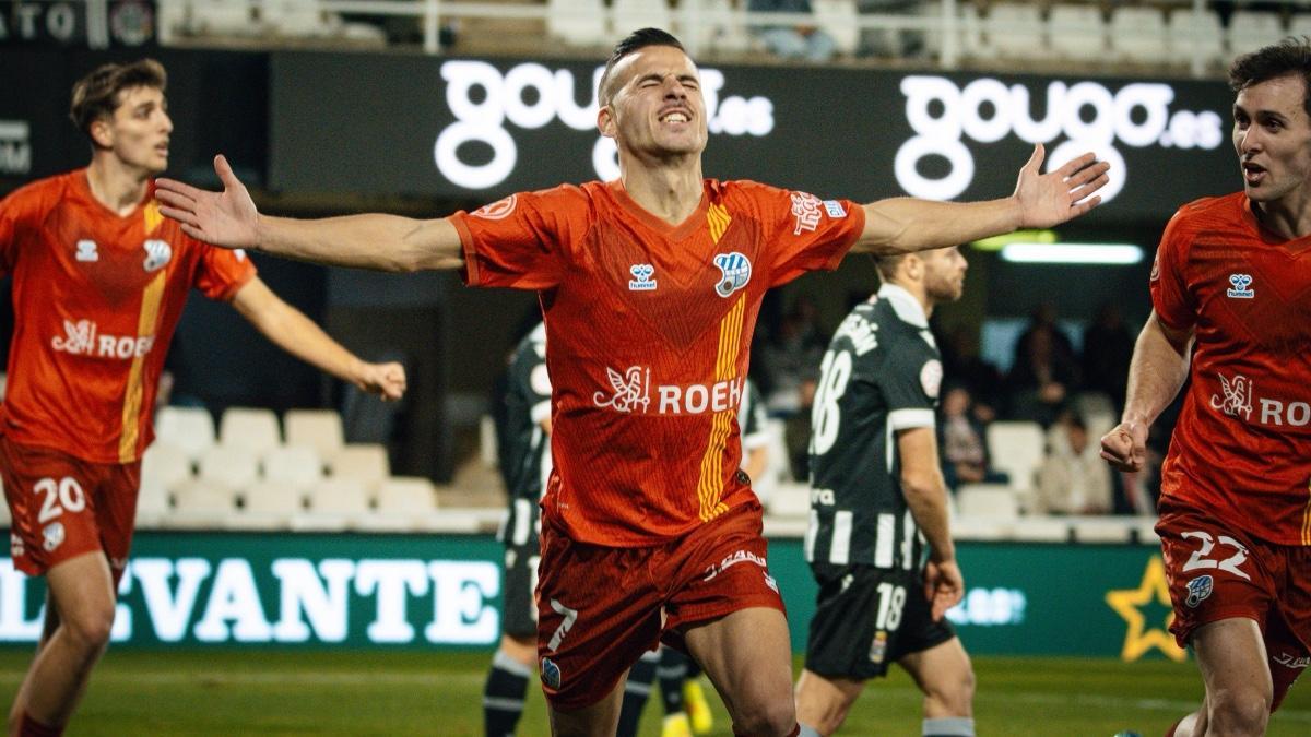 Jordi Cano celebra el tanto escapulado