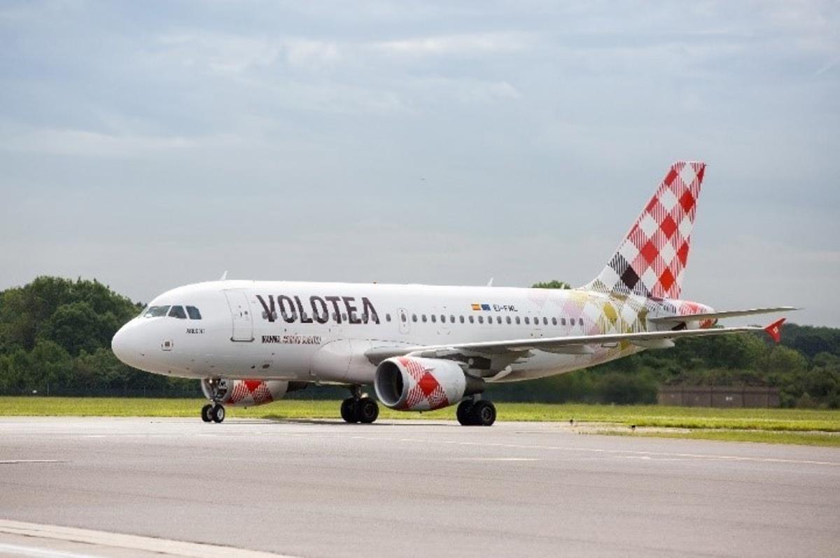 Un avión de Volotea, aerolínea que conecta desde este miécoles, 1 de abril, Málaga con Santander..
