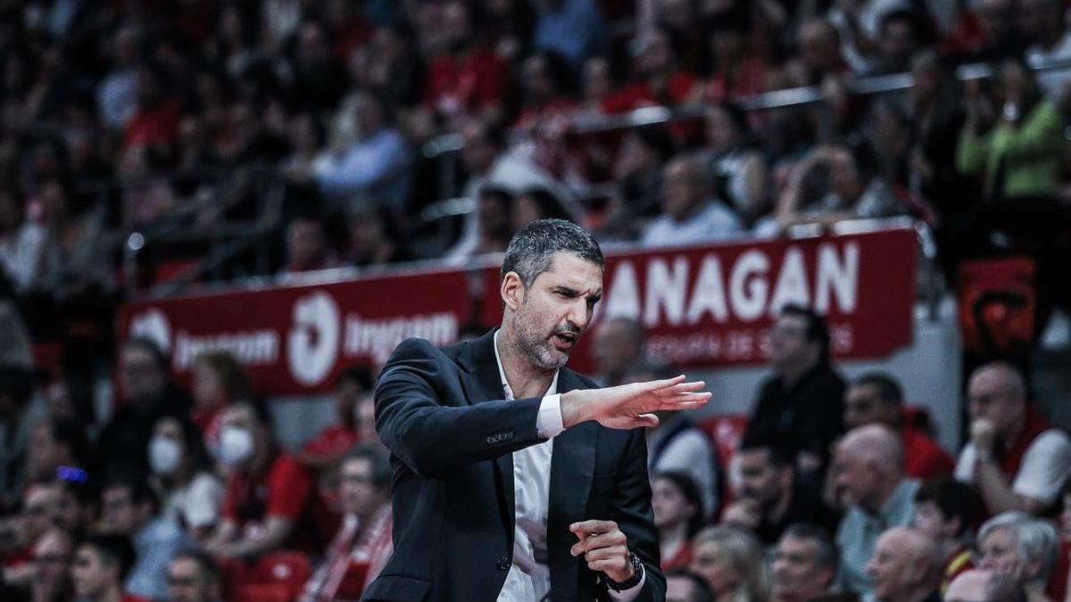 Rubén Burgos, en el partido de ida de las semifinales de la LF Endesa jugado en Zaragoza