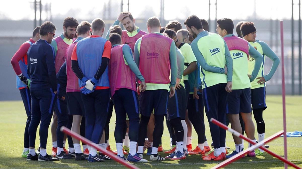 Los jugadores del Barça recibieron con sorpresa el anuncio de Luis Enrique