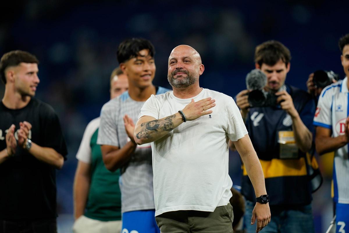 Manolo González, agradecido a la afición del Espanyol