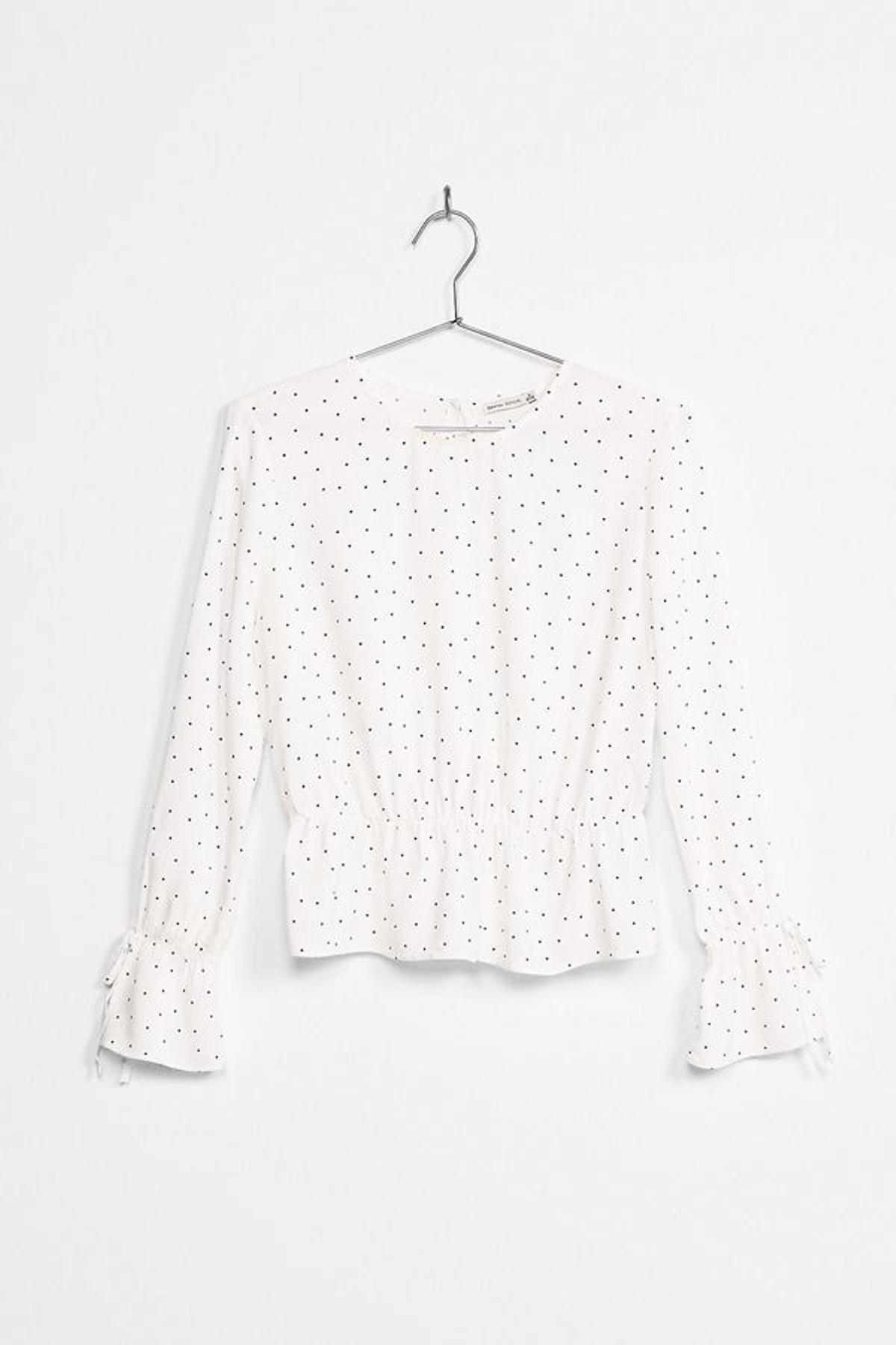 Rebajas 'mid season' en Bershka: camisa de topos