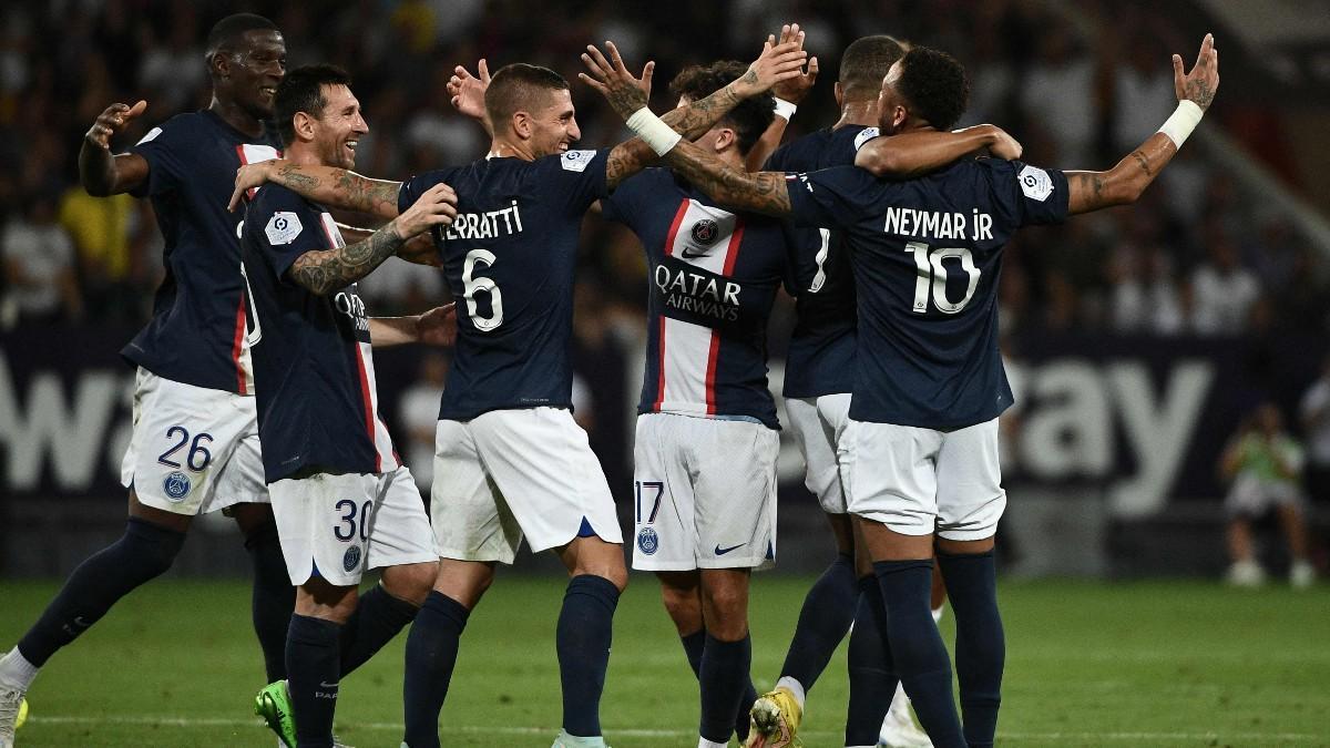 Los jugadores del PSG celebran el gol de Neymar