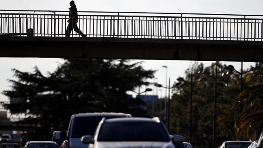 Adjudican el proyecto para desmontar las pasarelas de la avenida del Cid