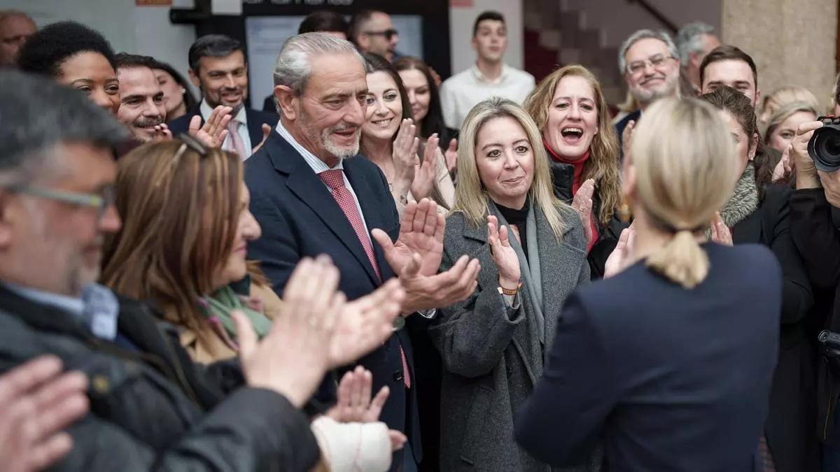 Video | Vox y PP sellan un acuerdo para la investidura de María Guardiola