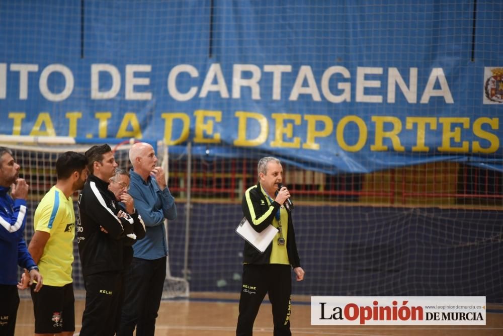 Encuentro de escolares con los jugadores del Plást