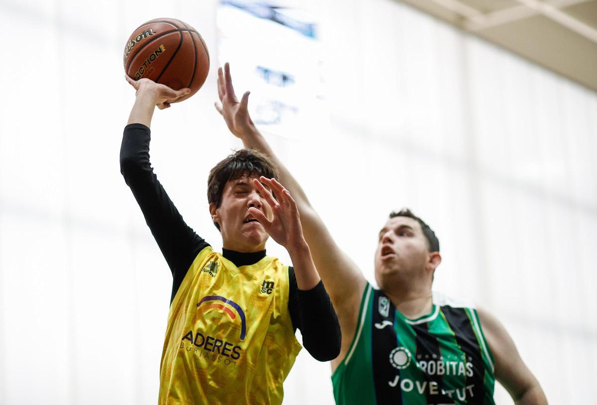 Éxito del Aderes Burjassot, equipo que representa al Valencia Basket en la Copa Campeones