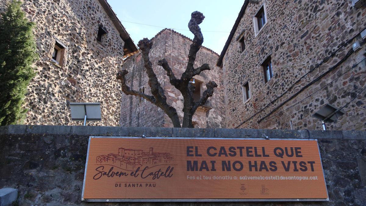 Vídeo: Comença un micromecenatge per "salvar el castell de Santa Pau" perquè passi a mans de l'Ajuntament i es rehabiliti