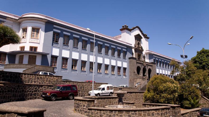 Edificio Central de la Universidad de La Laguna.