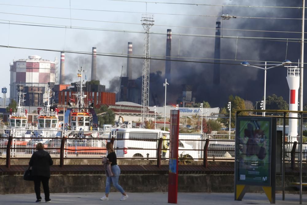 Incendio en la fábrica de coque de Avilés