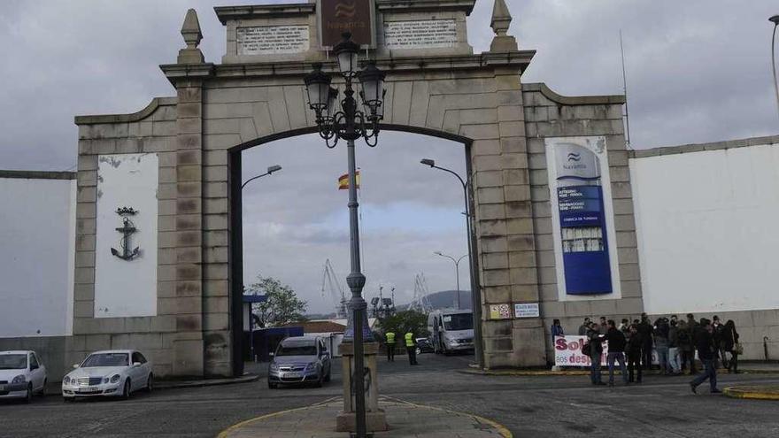 Entrada principal del astillero de Navantia en Ferrol.