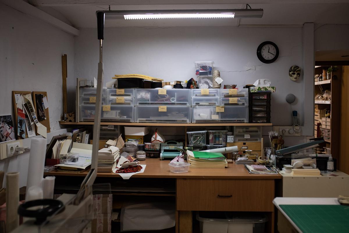 Trastienda del taller Naikare de Barcelona