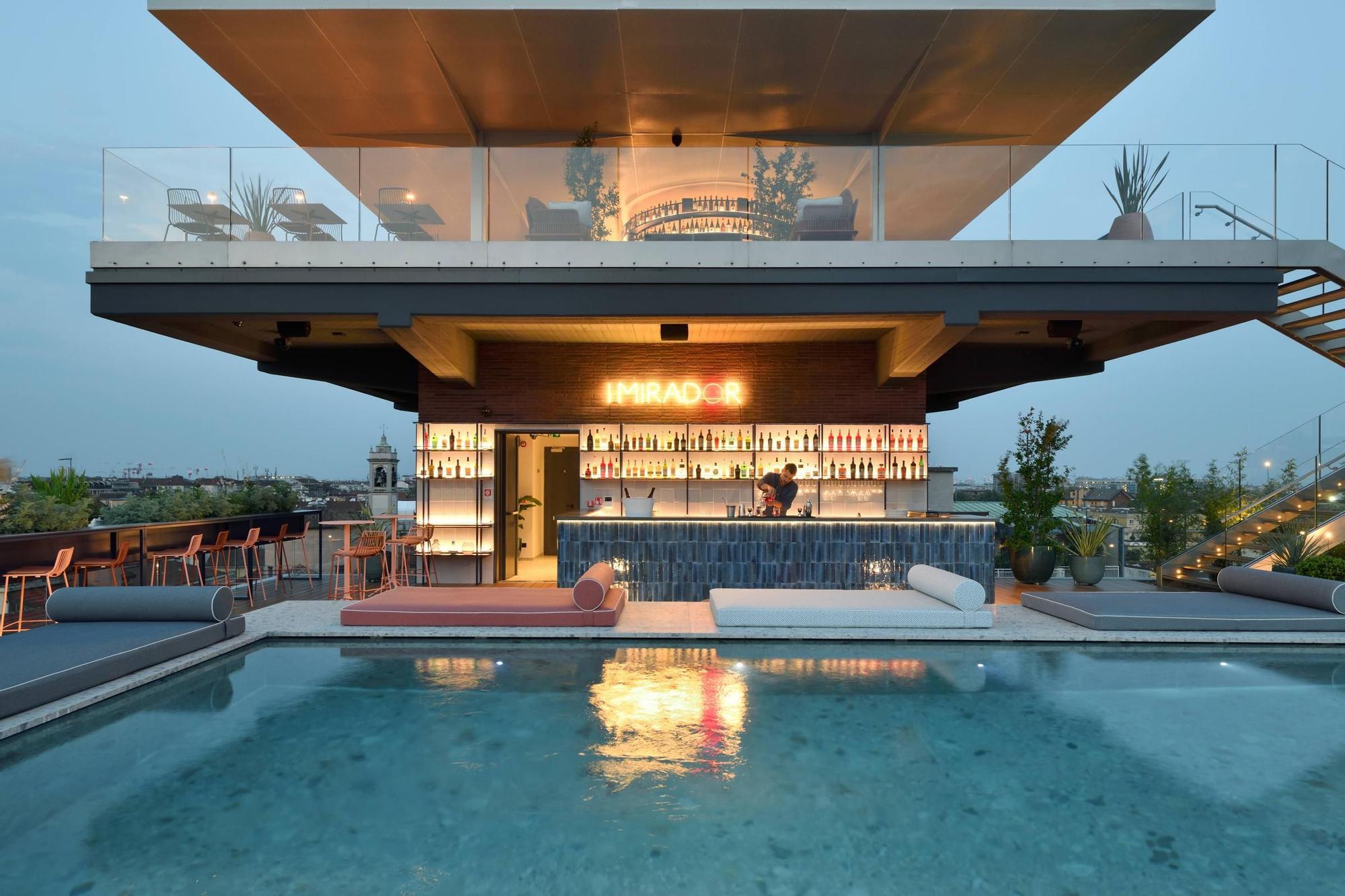 El 21 House of Stories Navigli es un oasis urbano con vistas al centro de la icónica Milán