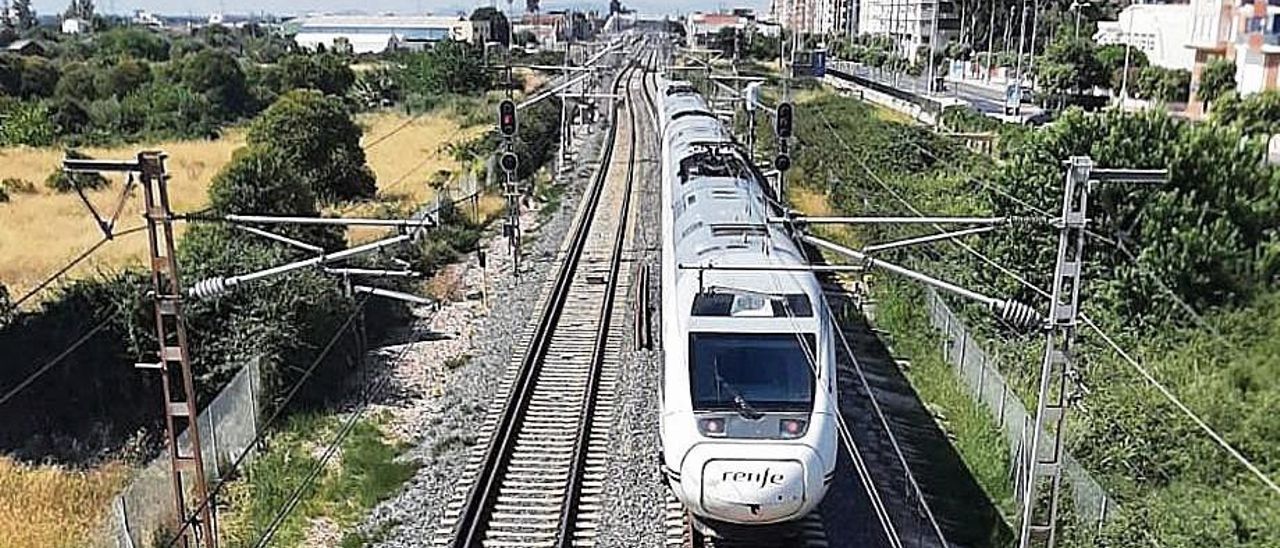 El objetivo de Vila-real es soterrar la línea férrea que ahora pasa por la ciudad.