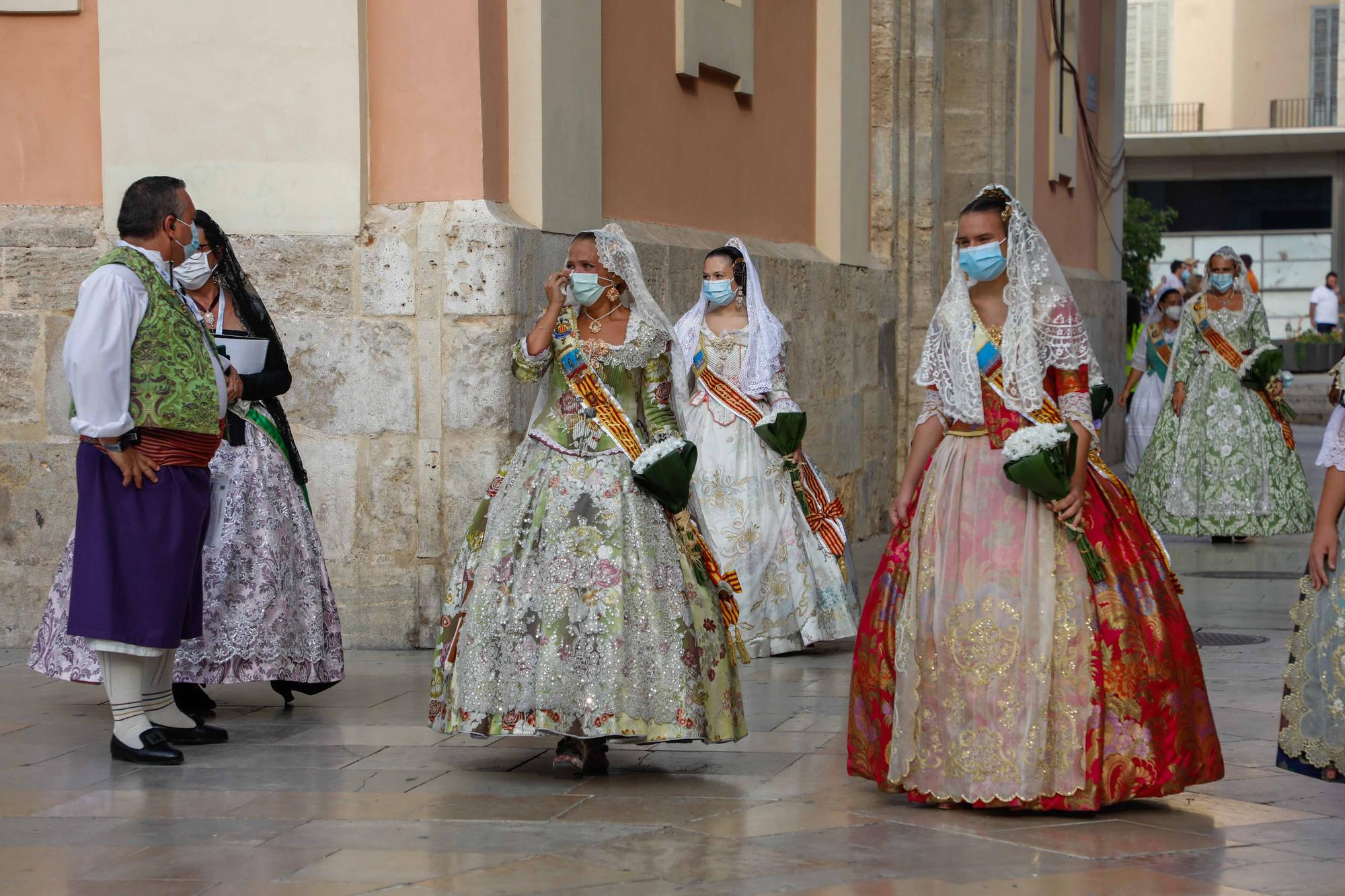 Búscate en el primer día de la ofrenda por las calles del Mar y Avellanas entre las 18:00 y las 19:00 horas