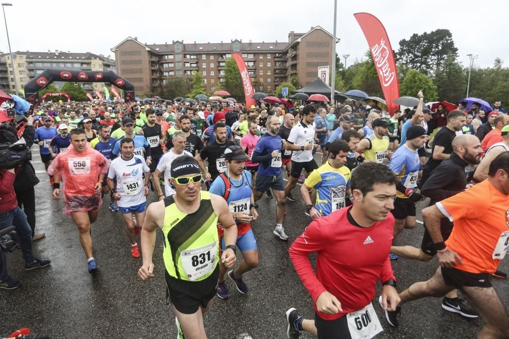 Multitudinaria media maratón en Gijón.