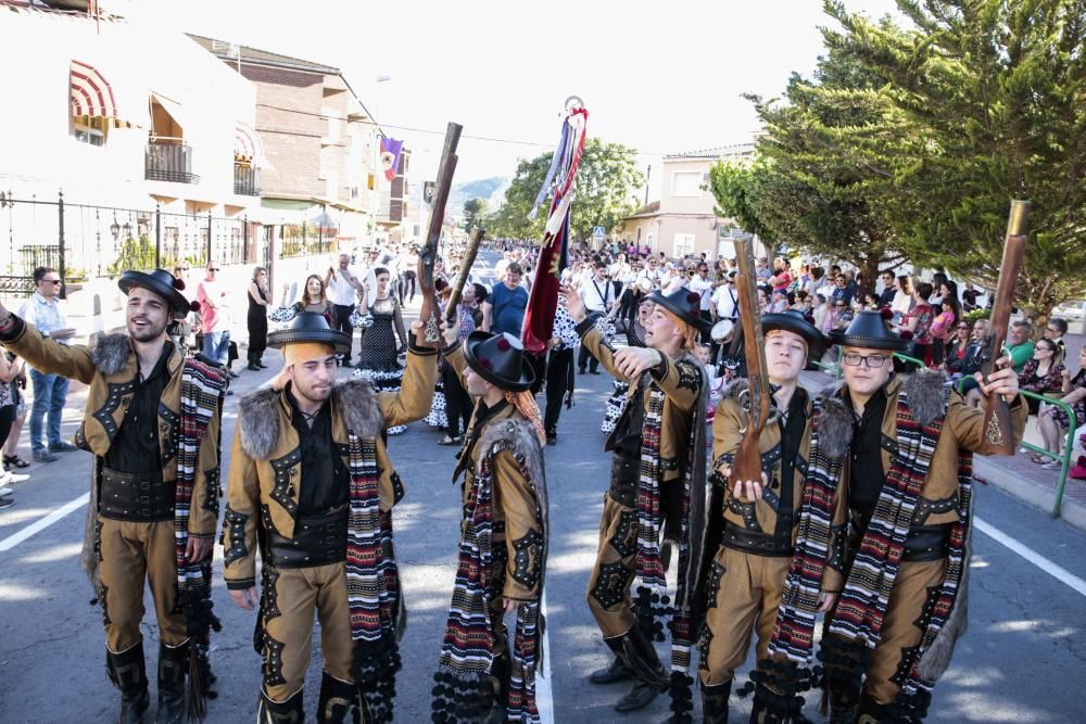 Reconquista y procesión en el cuarto día de las fiestas de Salinas