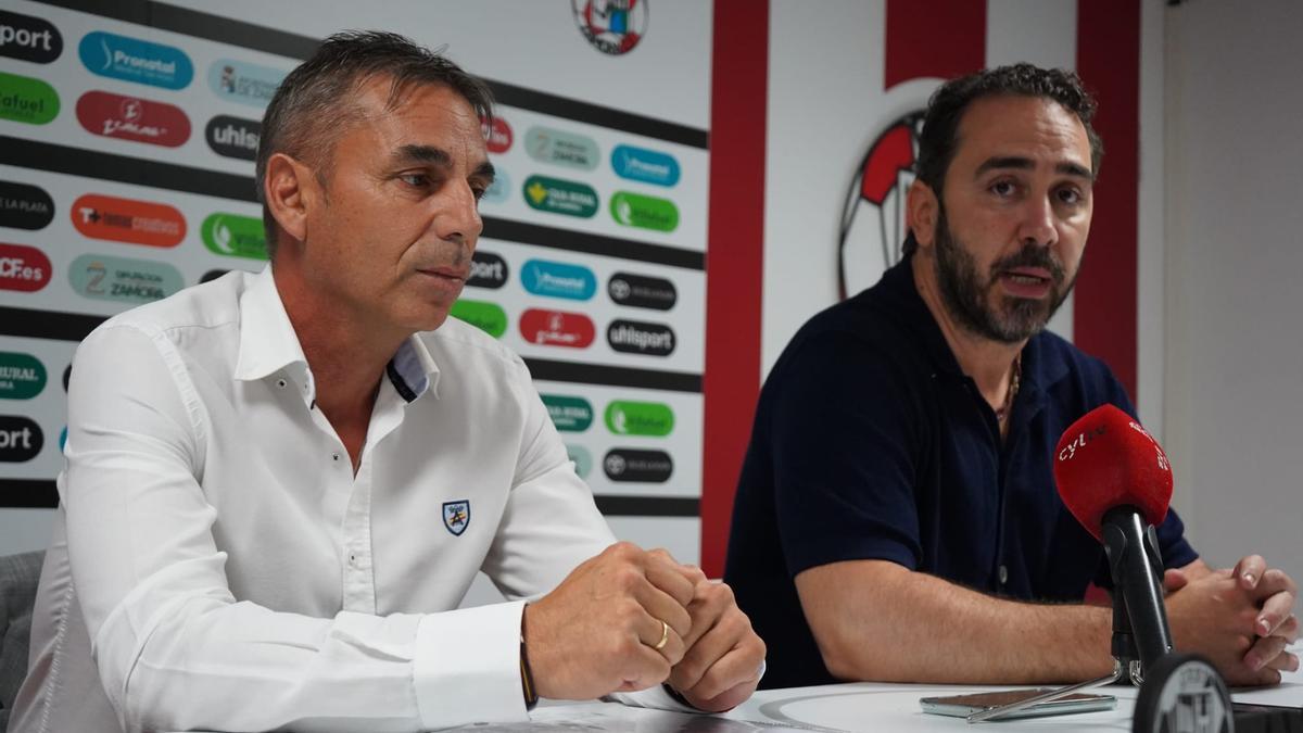 Alberto Escolano, vicepresidente del Zamora CF, y Víctor de Aldama. | José Luis Fernández