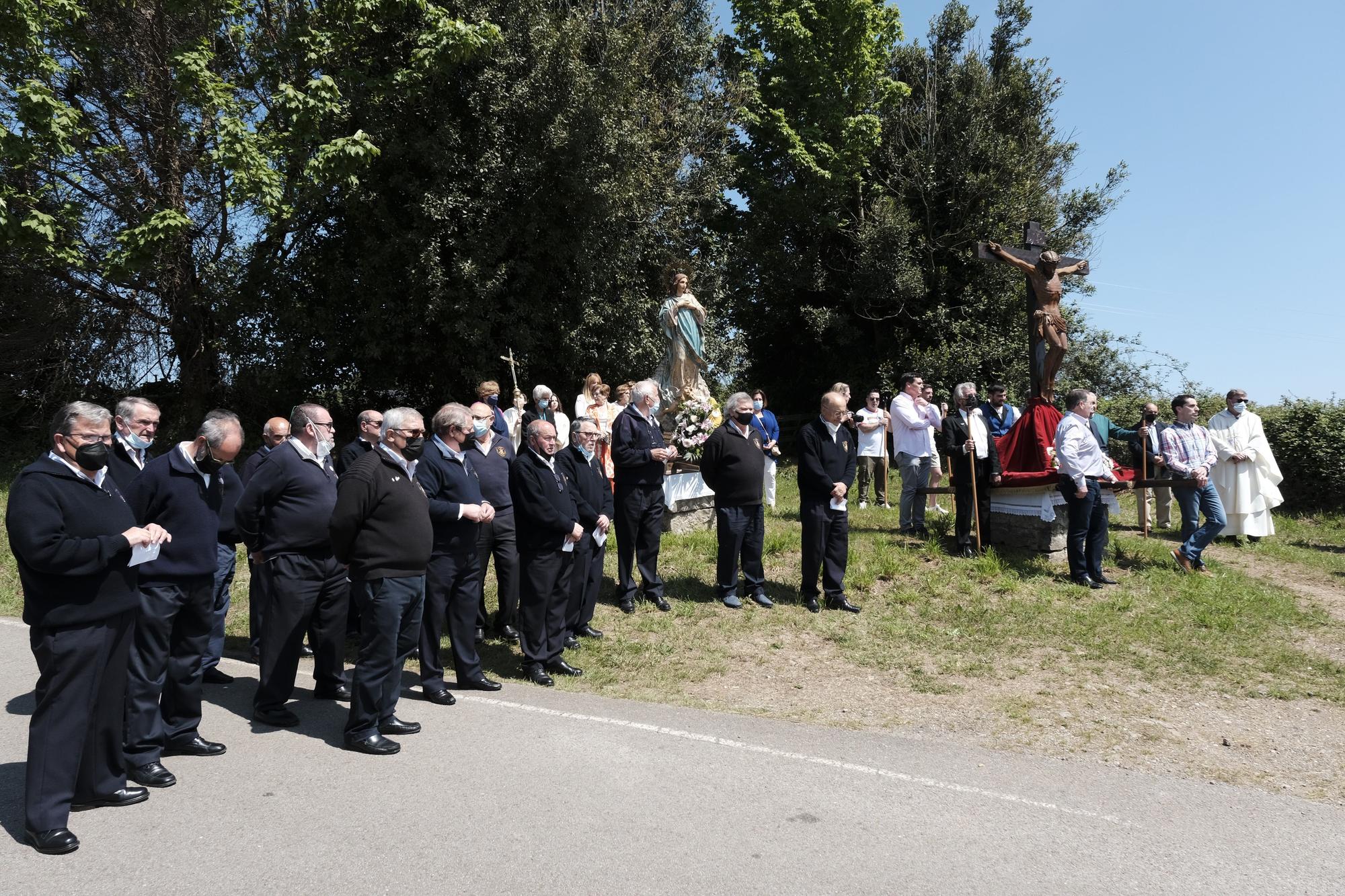 En imágenes: La procesión del Cristo de Cenero