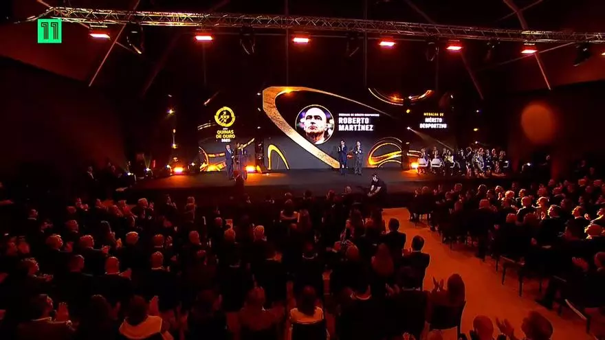 El fútbol portugués reconoce a Roberto Martínez con una medalla al mérito deportivo