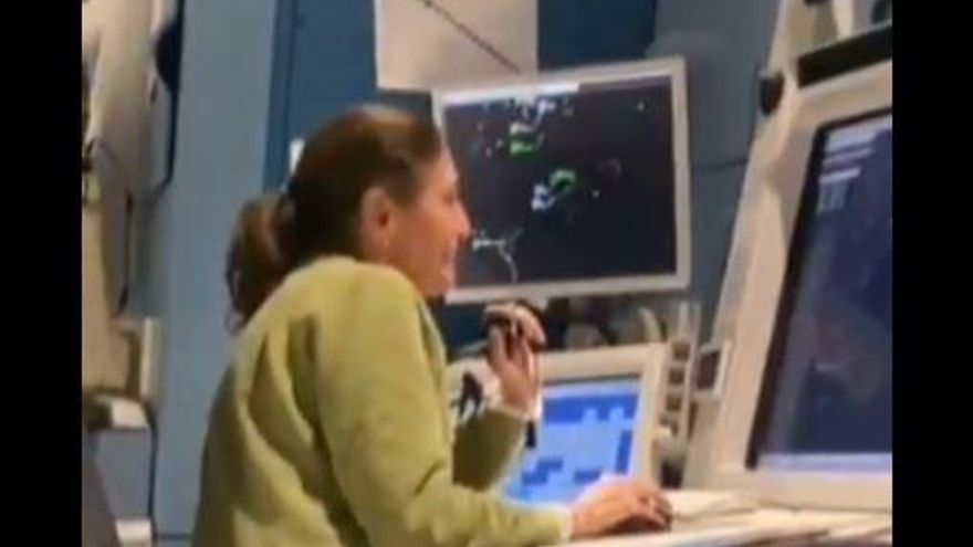 Así ha sido la emotiva despedida de una controladora aérea del aeropuerto de Palma
