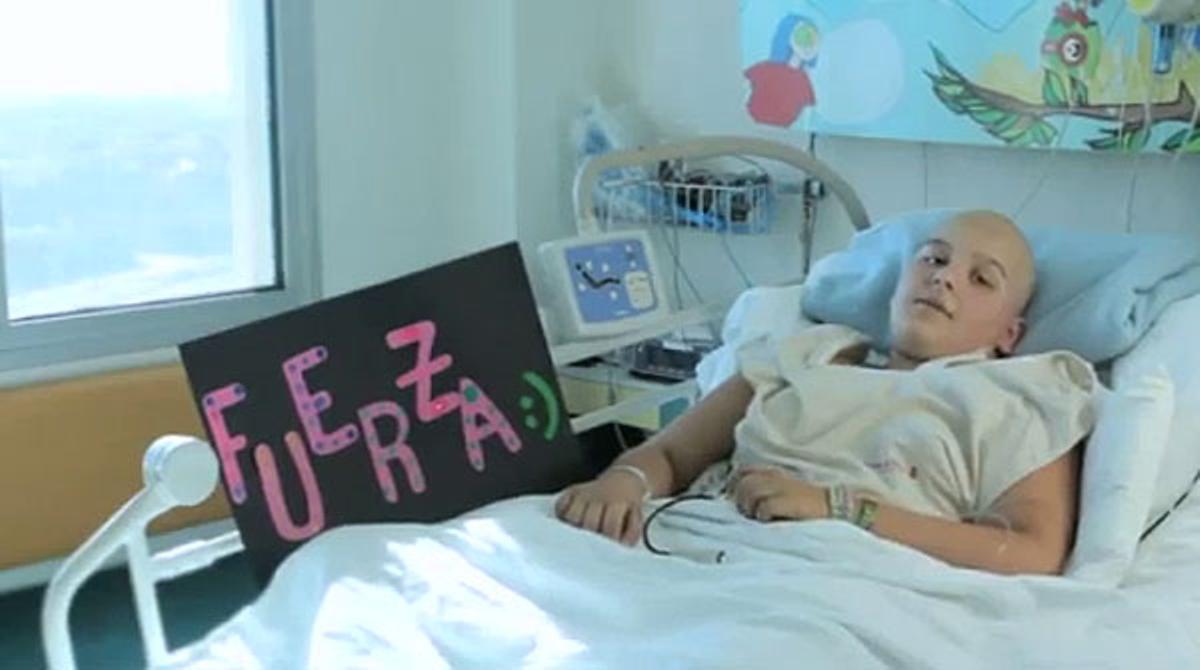Videoclip de los niños del Hospital Sant Joan de Déu y el cantante Macaco.