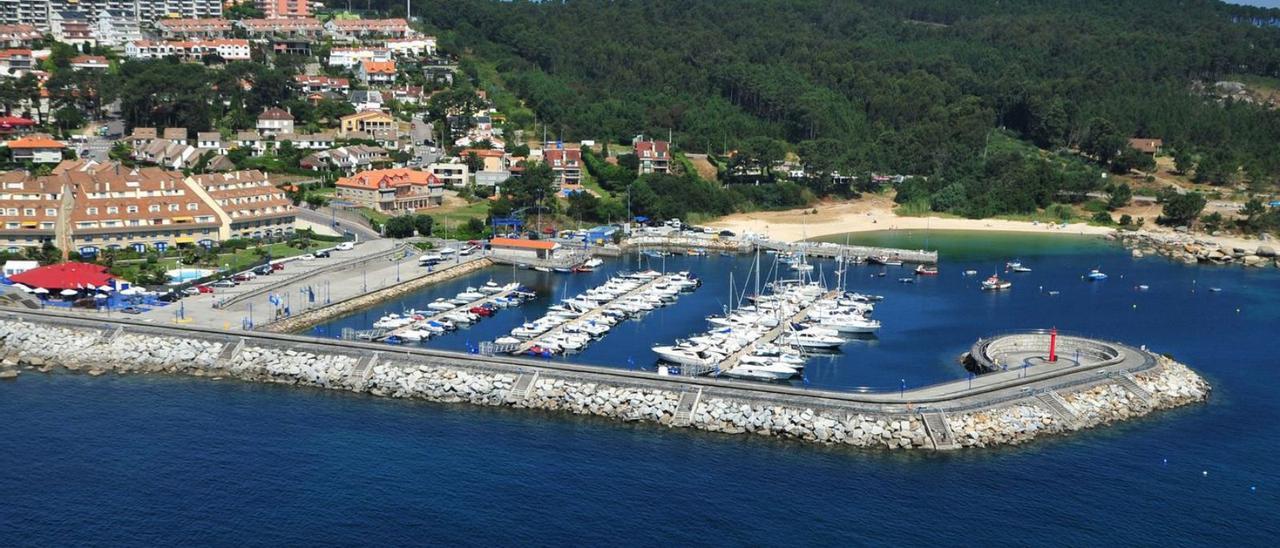 Vista del puerto deportivo de San Vicente de O Grove. |   // IÑAKI ABELLA