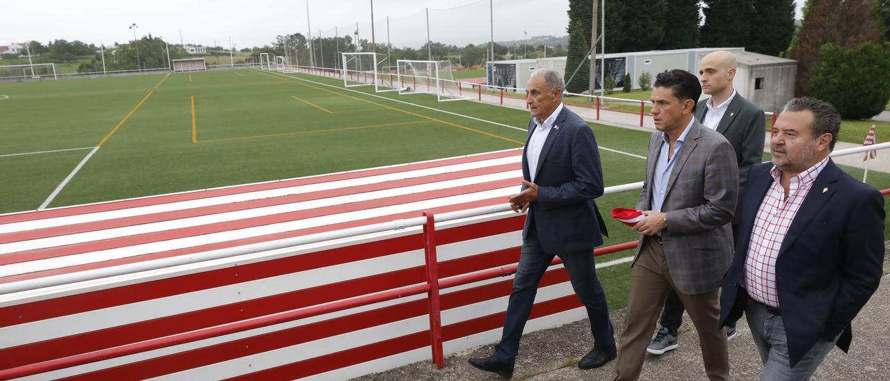 Por la izquierda, Joaquín, Alejandro Irarragorri, David Guerra y Alfonso Villalva, en Mareo.