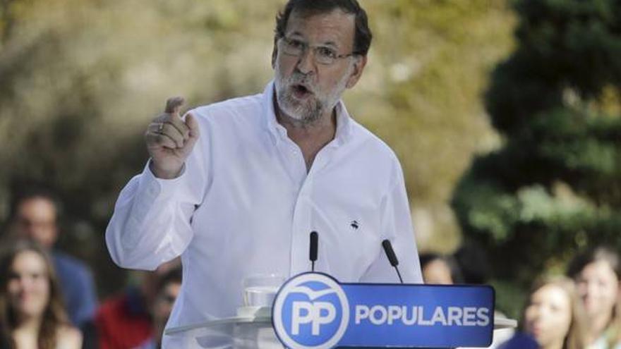 Rajoy: &quot;Algunos están juntos para romper pero somos más los que estamos juntos para unir&quot;