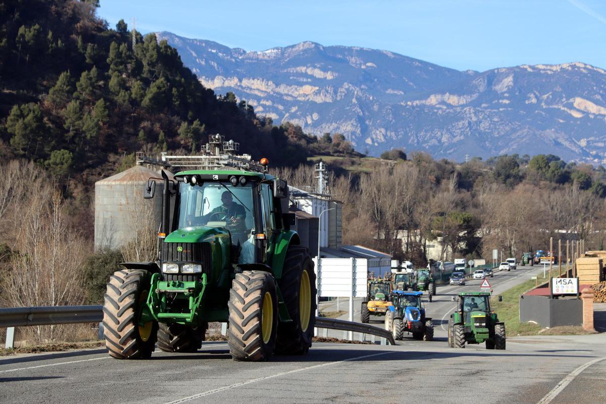 La pagesia de la Catalunya central es mobilitza contra l'acord entre la UE i el Mercosur La pagesia de la Catalunya central es mobilitza contra l'acord entre la UE i el Mercosur