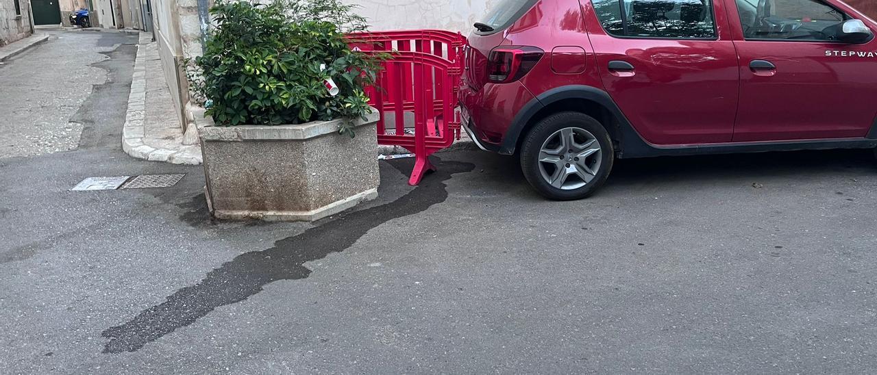 Una de las imágenes difundidas por los vecinos para denunciar la suciedad que afecta a la zona de bares.