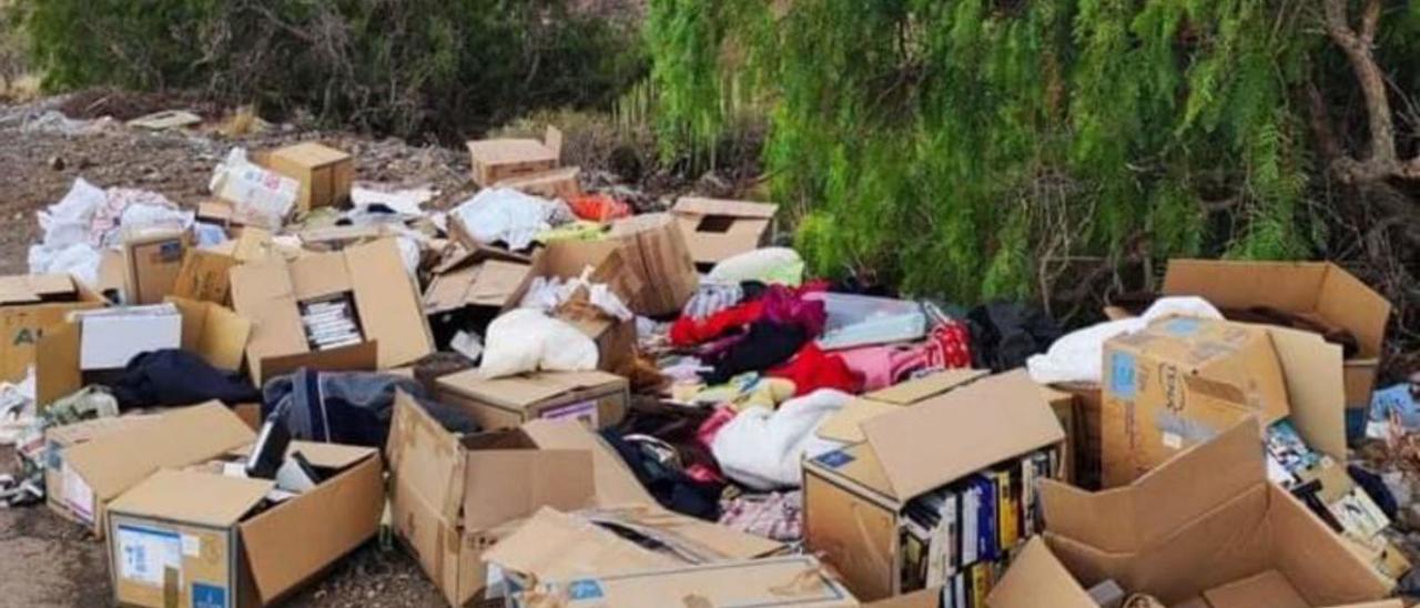 Imágen de las cajas abandonadas en el distrito Suroeste.