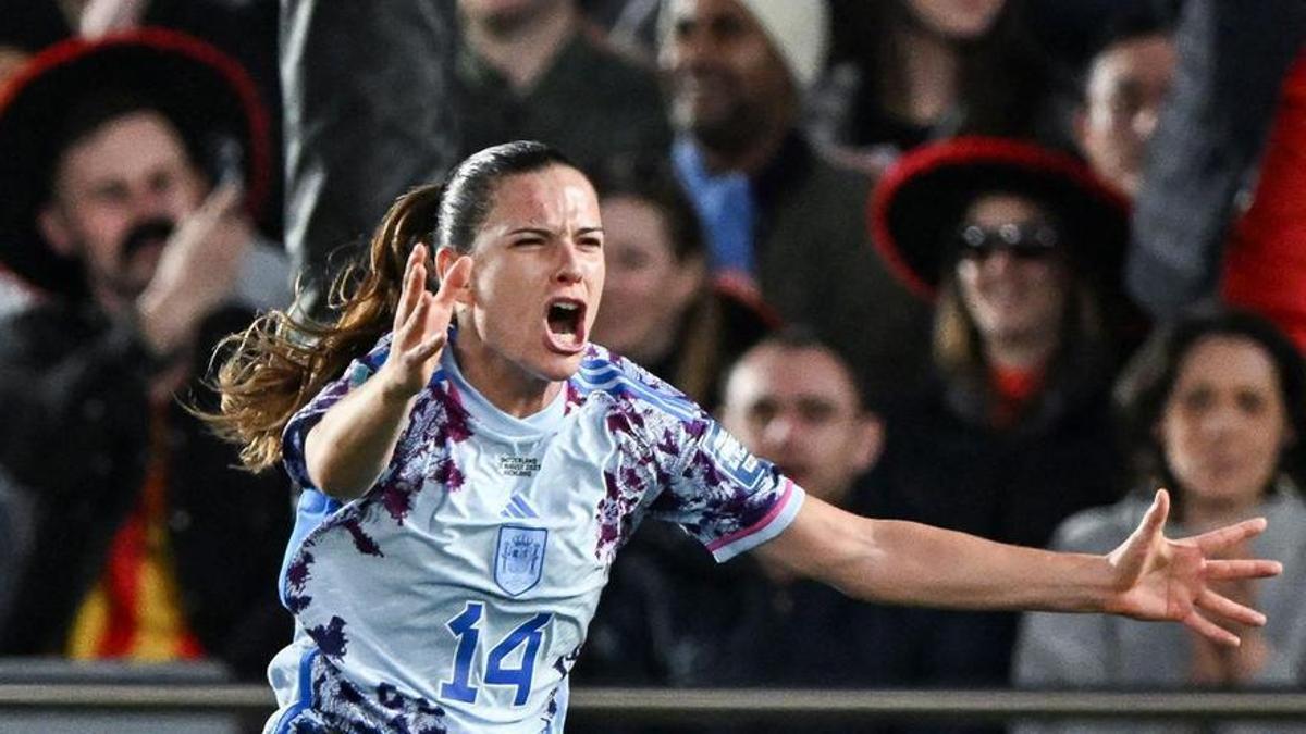 Laia Codina celebrando su gol contra Suiza.