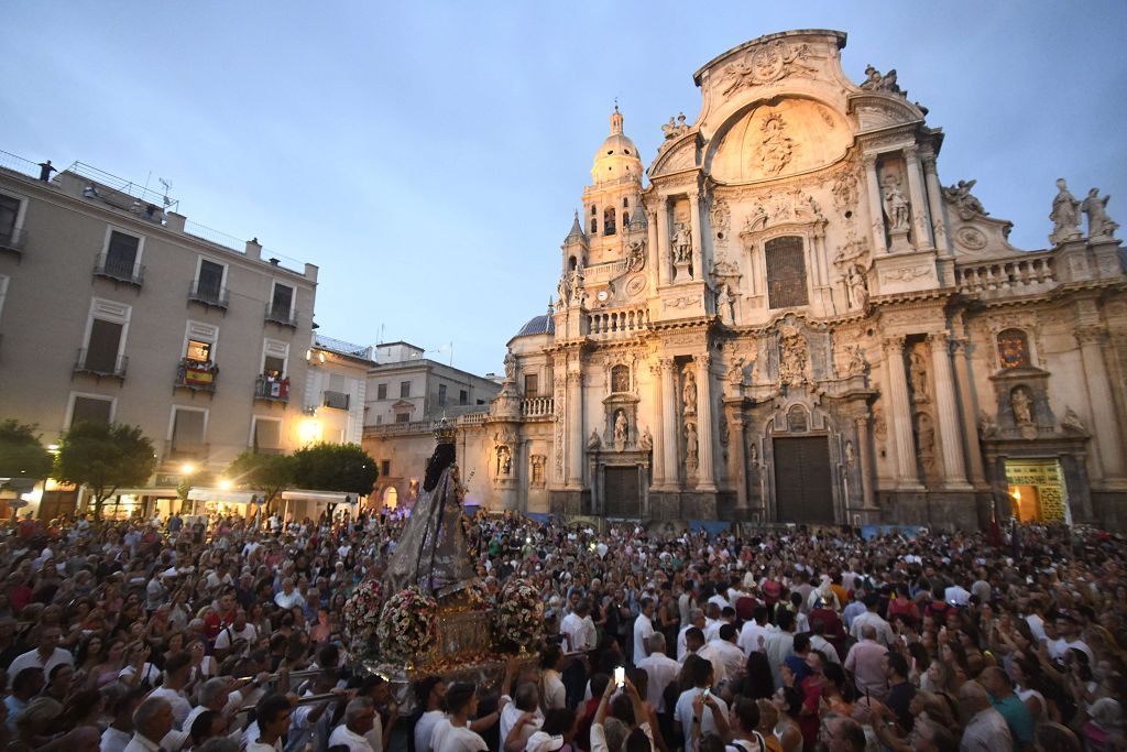 Bajada de la Virgen de la Fuensanta desde su Santuario hasta el templo catedralicio de Murcia