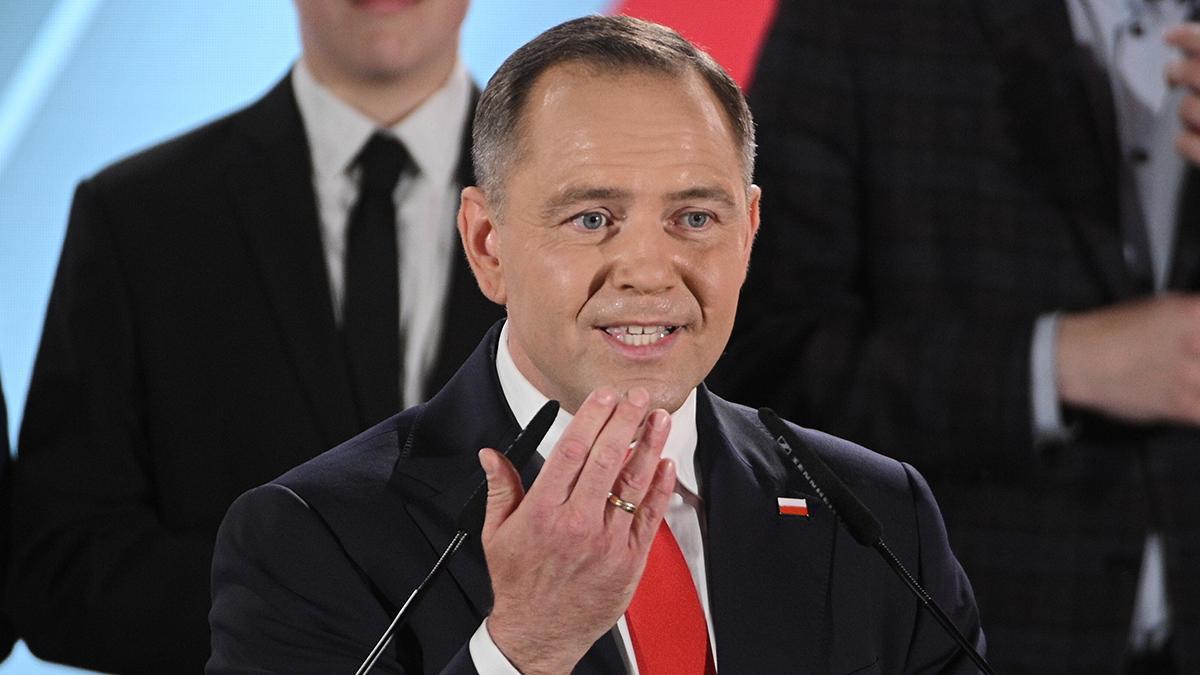 El euroescéptico Nawrocki será presidente de Polonia tras su ajustada victoria electoral El euroescéptico Nawrocki será presidente de Polonia tras su ajustada victoria electoral