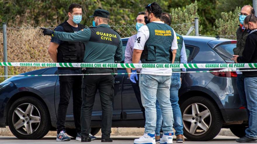 In einem an einer Tankstelle abgestellten Fahrzeug in Peguera wurden die Leichen entdeckt.