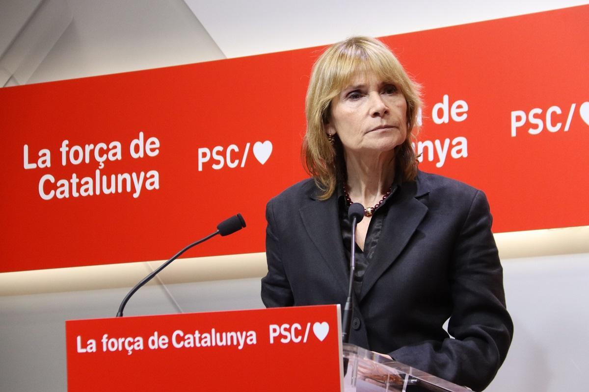 La portavoz del PSC, Lluïsa Moret, este lunes en rueda de prensa